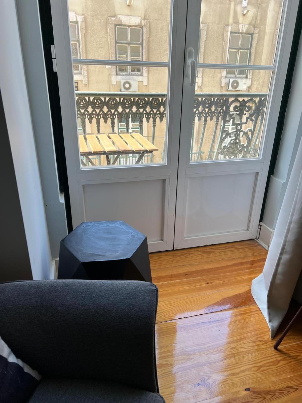 Suite No Chiado Baixa De Lisboa - Em Apartamento Partilhado Extérieur photo